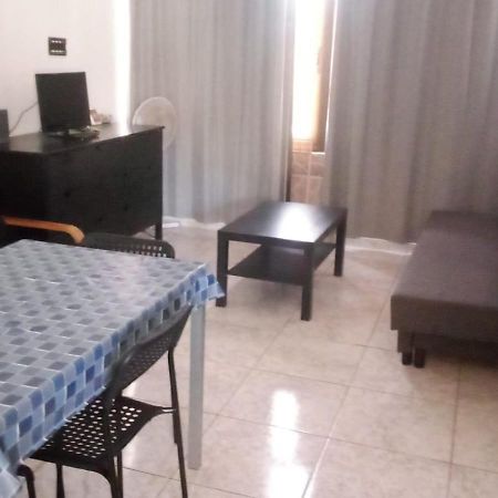 Primavera Appartement Tot 7 Personen Ideaal Voor Backpackers 阿罗纳 外观 照片